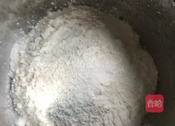 Illustration of how to make three fresh pot stickers 2