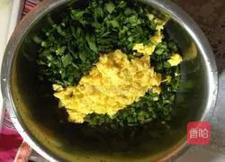 Illustration of how to make leek and egg box 5