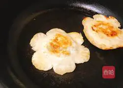 Illustration of how to make flower chive box 8