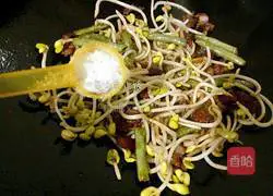 Illustration of how to make steamed noodles (Henan braised noodles) 7