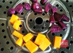 Purple sweet potato and pumpkin whole grain cake (complementary food for 9-month-old babies) recipe illustration 3