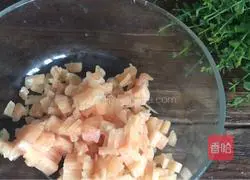 Illustration of how to make mushroom and chicken porridge 2