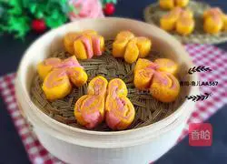 Illustration of how to make colorful butterfly flower rolls 13