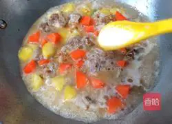 Illustration of how to make braised pork ribs with rice 6