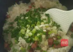 Illustration of how to make braised radish and sausage rice 14