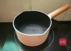 Illustration of how to make mushroom, carrot, asparagus and meat porridge 4