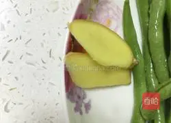 Illustration of how to make braised beans and noodles 2