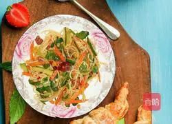 Illustration of how to make saliva cold noodles 18