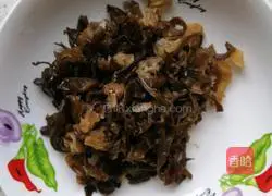 Illustration of how to make braised rice with one tomato 7