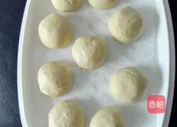 Illustration of how to make low-sugar milk-flavored steamed buns in a bread machine and microwave oven 4