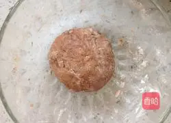 Illustration of how to make two-color twist rolls 3