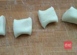 Illustration of how to make pot stickers and dumplings 7