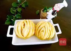 Illustration of how to make carrot pink flower rolls 9