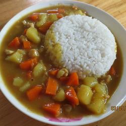 Curry chicken rice bowl