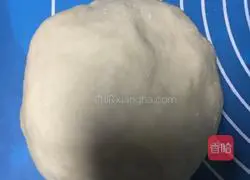 Illustration of how to make ham rolls and red date rolls 4