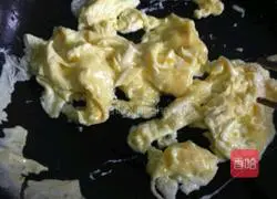 Illustration of how to make egg and leek box 4