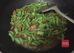 Illustration of how to make braised beans and noodles 4