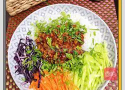 Illustration of how to make vegetable rice noodles mixed with fried sauce 12