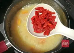 Illustration of how to make papaya and millet porridge 11