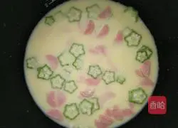 Illustration of how to make braised rice with okra and corn juice 6