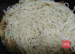 Illustration of home-style braised noodles 11 