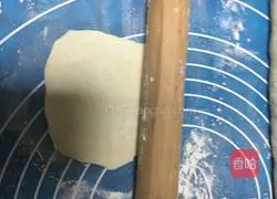 Illustration of how to make Yuanbao red date rolls 5