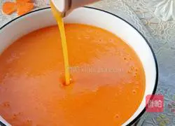 Illustration of how to make rice carrot porridge 11