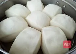 Illustration of making steamed buns and flower rolls 24