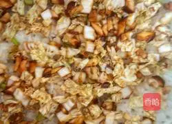 Illustration of how to make braised cabbage rice 3