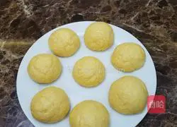 Illustration of how to make milk-flavored steamed buns 9