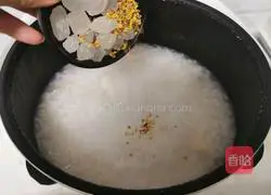 Illustration of how to make taro and osmanthus porridge 7