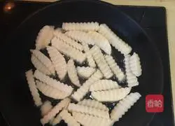 Illustration of how to make lentil braised noodles 3