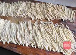 Illustration of how to make braised beans and noodles 5