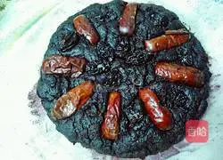Illustration of how to make black rice cake 14