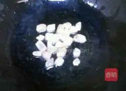 Illustration of how to make ham and potato braised rice 4