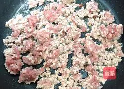 Illustration of how to make vegetable rice noodles mixed with fried sauce 6