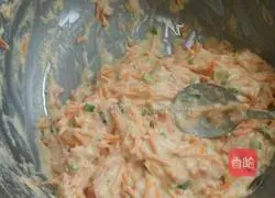 Illustration of how to make carrot pancakes 4