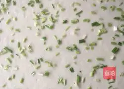 Illustration of how to make scallion rolls 7