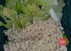 Illustration of spicy braised noodles 2