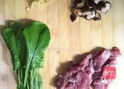 Illustration of how to make three fresh rice noodles 1