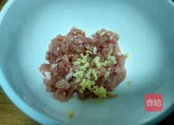Illustration of how to make rice with diced potatoes 1