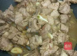 Illustration of how to make braised pork ribs with rice 3