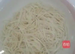 Illustration of how to make cold noodles with tomatoes and beans 7