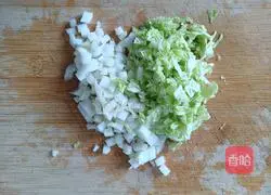 二米Illustration of how to make cabbage casserole porridge 3