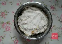 Illustration of how to make hot noodle corn cake 3