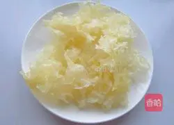 Illustration of how to make Tremella Porridge and Sydney Pear Porridge 2