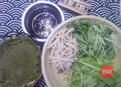 Illustration of how to make three shredded spring rolls 7
