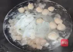 Illustration of how to make rice noodles with shrimps and seaweed 4