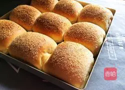 Illustration of how to make a hamburger bun 8