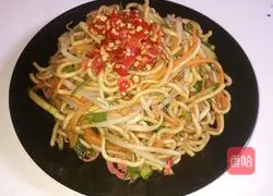 Illustration of home-cooked cold noodles 6